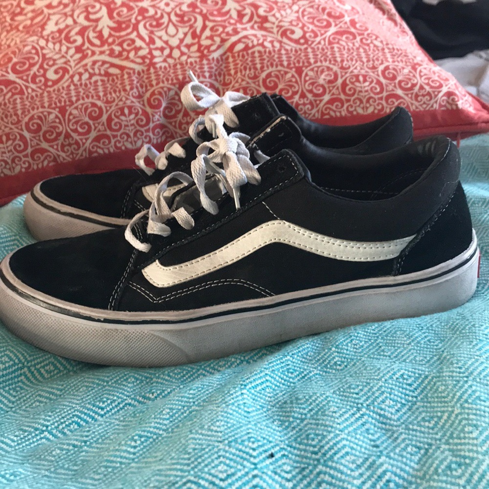 Men’s black Vans